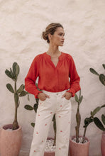 Indlæs billede til gallerivisning CERISE - Straight jeans med kirsebærbroderi