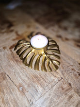 Indlæs billede til gallerivisning Leaf lysestage ☘️