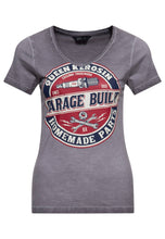 Indlæs billede til gallerivisning T-shirt 'Garage Built'- Dame ☘️