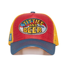 Indlæs billede til gallerivisning Trucker Cap «Titties and Beer» ☘️❤️