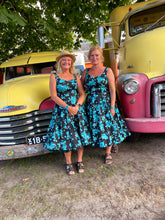 Indlæs billede til gallerivisning Black Rosaceae ❤️🌺