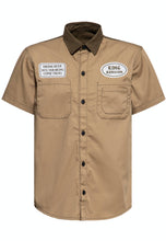 Indlæs billede til gallerivisning Arbejdstøj kortærmet skjorte „All You Need is Beer“ -  Oliven farvet 🌻