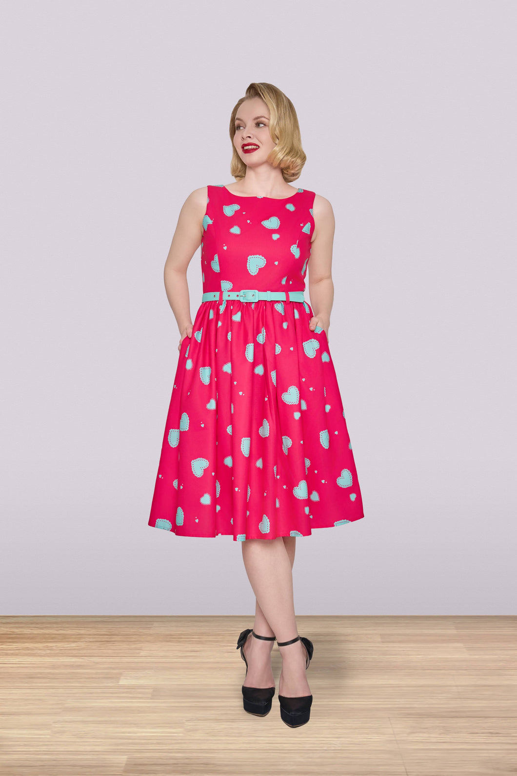 Audrey Hearts-kjole med vidde: Fuchsia ❤️☘️