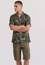 Indlæs billede til gallerivisning Resort-skjorte ❤️
