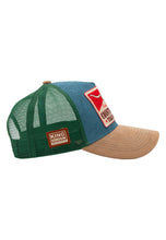 Indlæs billede til gallerivisning Trucker Cap «Country Roads» ☘️
