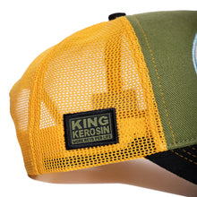 Indlæs billede til gallerivisning Trucker Cap “Good luck”

