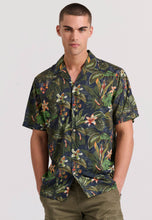 Indlæs billede til gallerivisning Resort-skjorte ❤️
