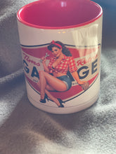 Indlæs billede til gallerivisning Tims Retro Garage pin up - Kop🍋
