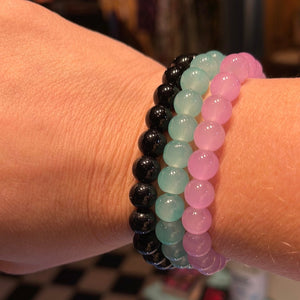 Armbånd - lyserød sten/glasperler