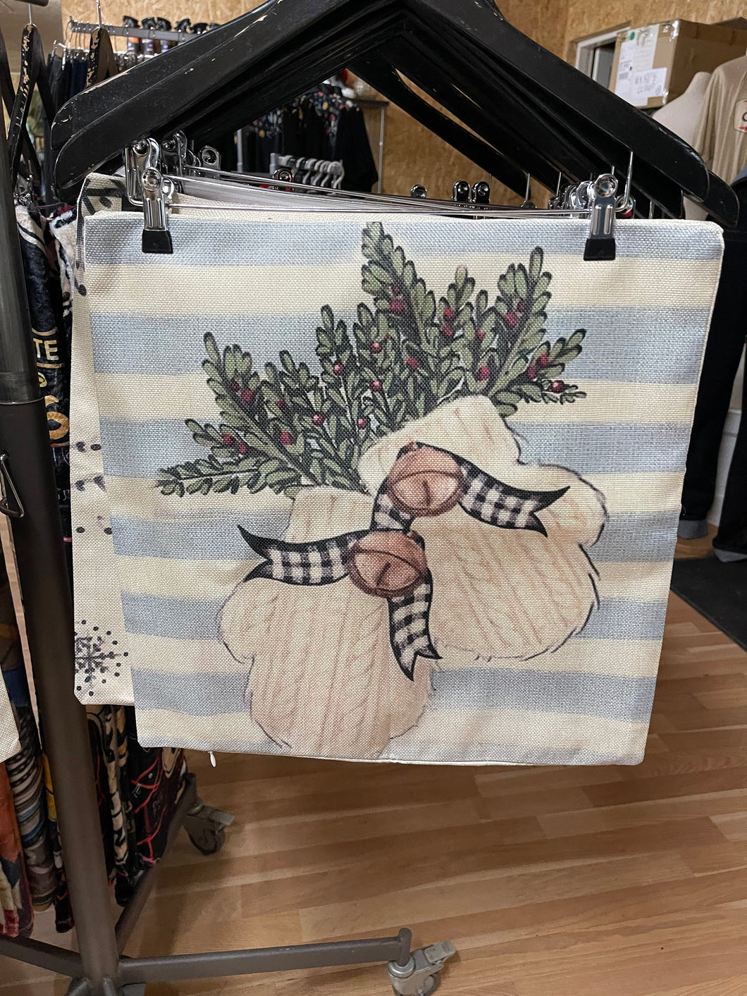 Julehandsker på lyseblå stribe  - Julepude🤶🏻