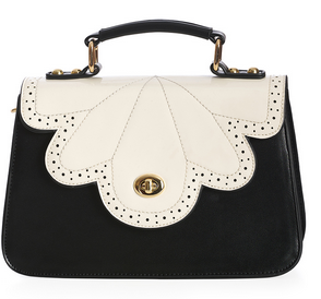 Scalloped Taske
