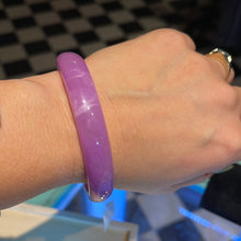 Indlæs billede til gallerivisning Armbånd -  lilla med farvespil
