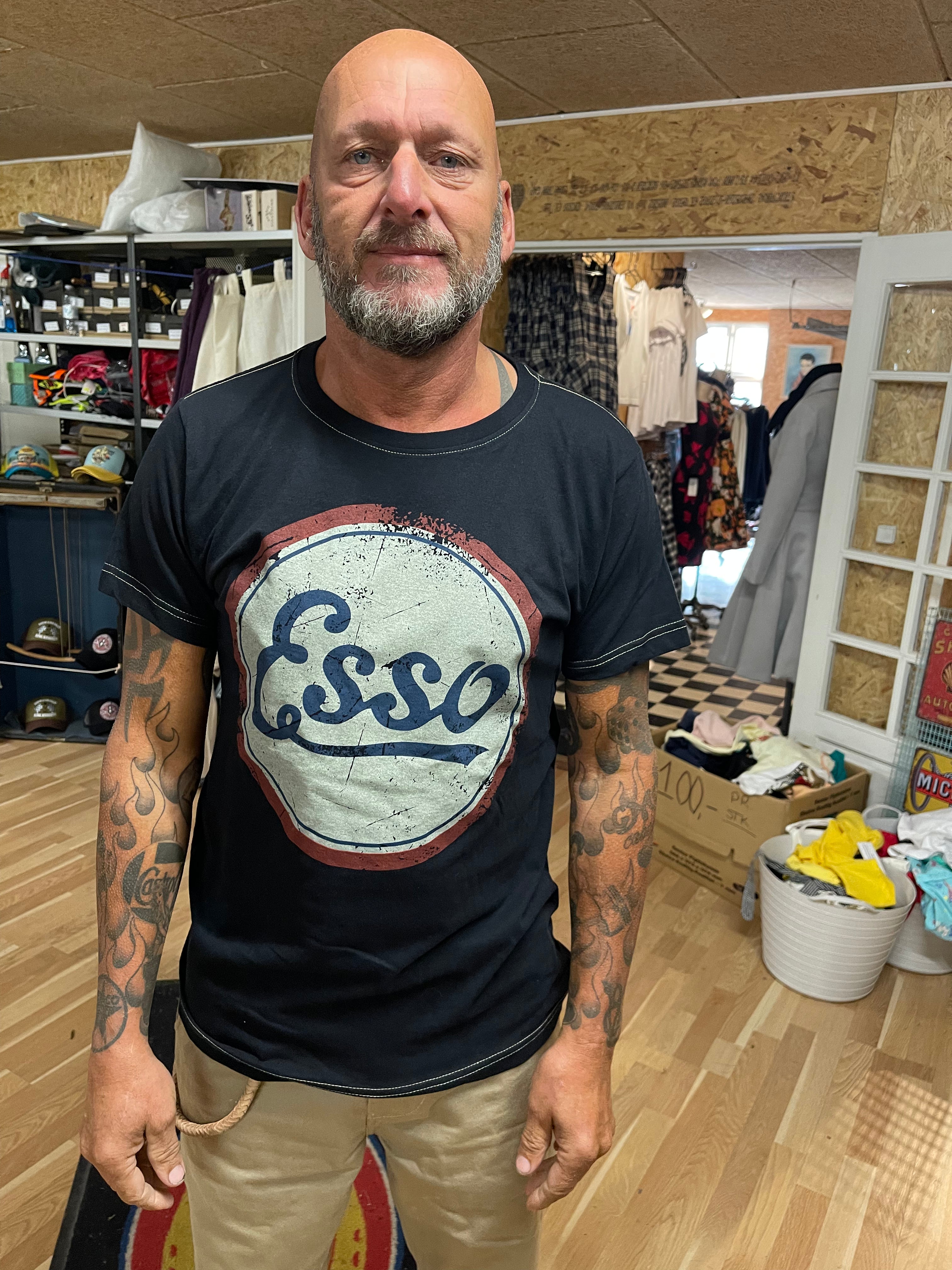 Esso Sort My 50s Closet