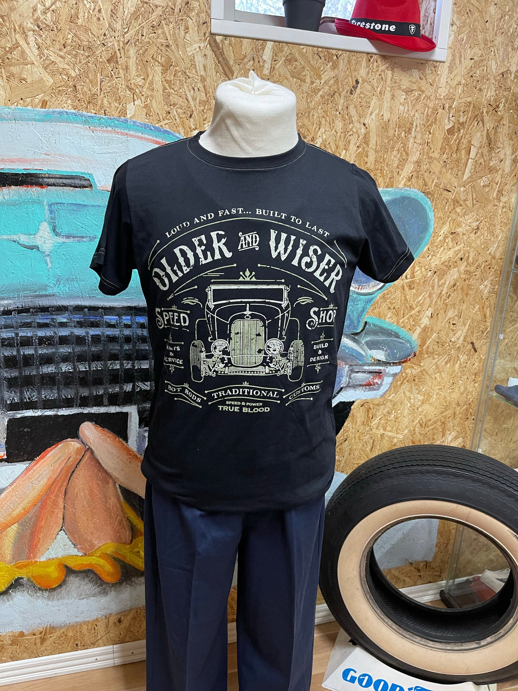 Older and Wiser -t-shirt sort