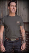 Indlæs billede til gallerivisning Race with the devil - t-shirt grå
