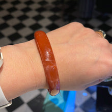 Indlæs billede til gallerivisning Armbånd - rusttød med farvespil 🌻
