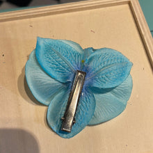 Indlæs billede til gallerivisning orchide Ø8 cm - lyseblå
